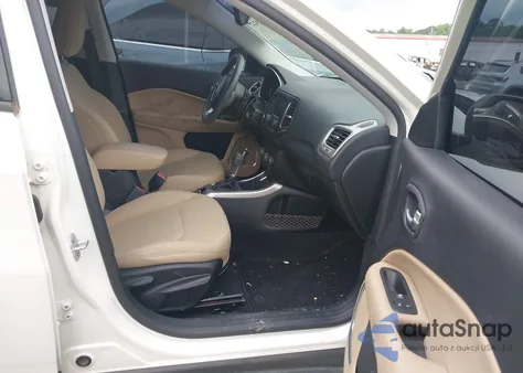 2018 Jeep Compass Sport Fwd из США, поврежденный, VIN 3C4NJCAB4JT250799